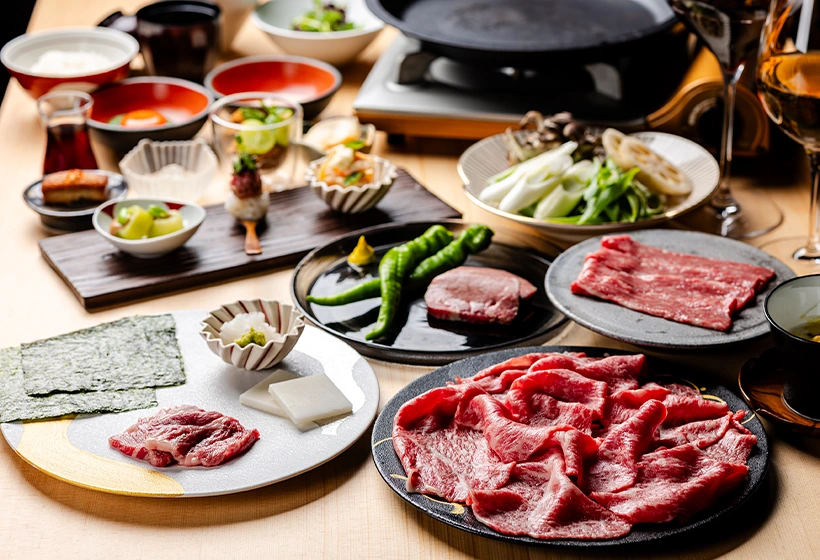 旨味を重ねる、六松のすき焼き